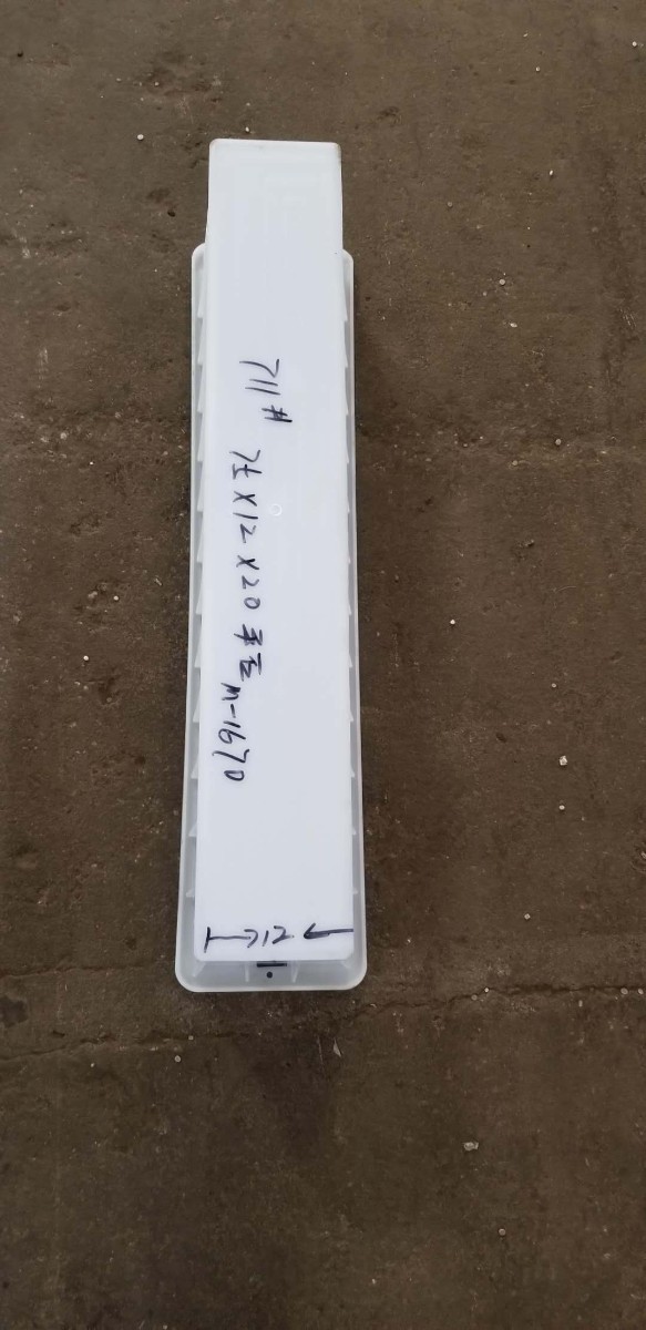 路邊石塑料模具-長(zhǎng)沙塑料模具